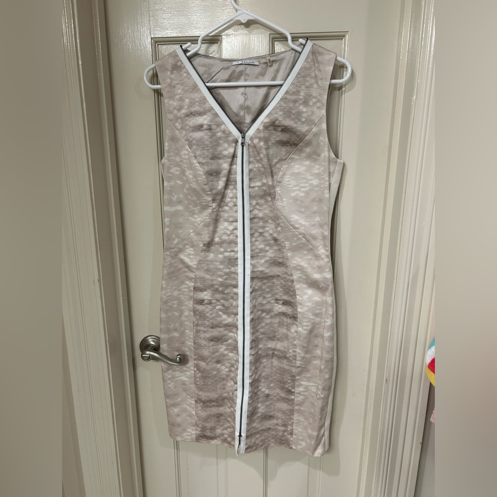 T Tahari Light Beige & Cream Zip-Up Dress